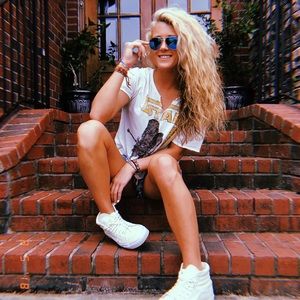 Meet your Posher, Riley